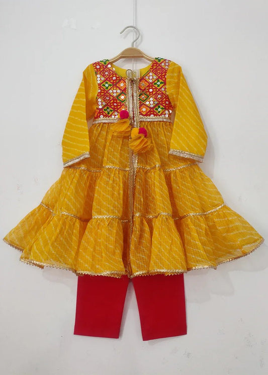 Girls Yellow Patola Kurta Pyjama Set - BYB PREMIUM
