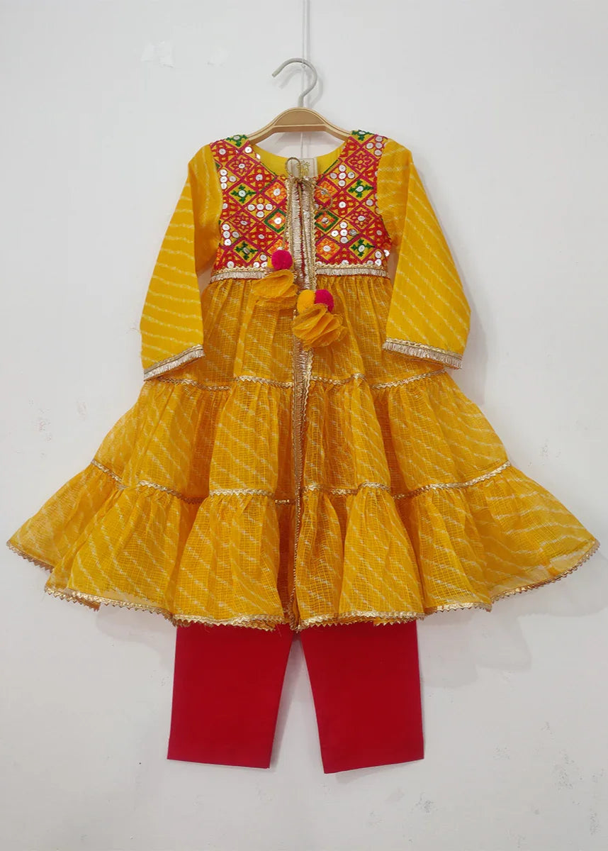 Girls Yellow Patola Kurta Pyjama Set