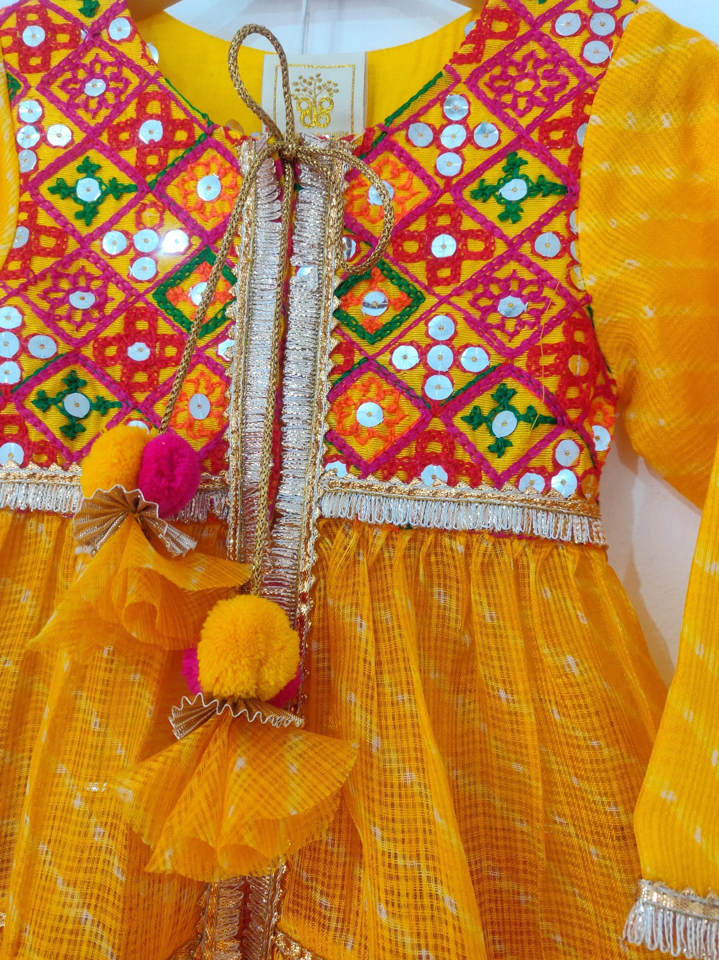 Girls Yellow Patola Kurta Pyjama Set
