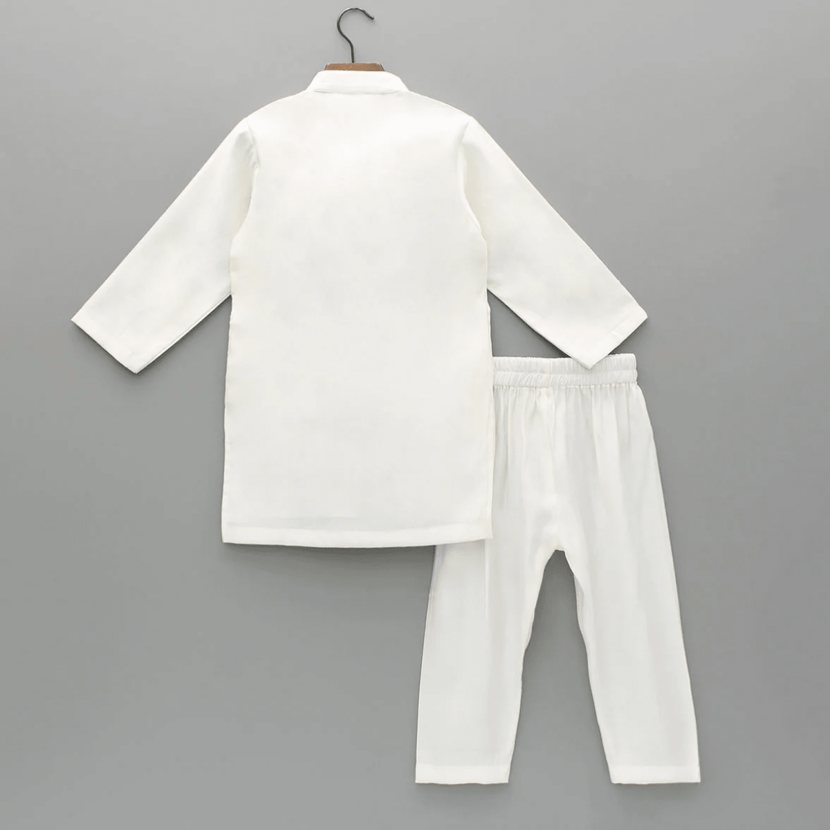 Boys ivory chanderi embroidered kurta pajama set for festive & wedding wear   byb premium