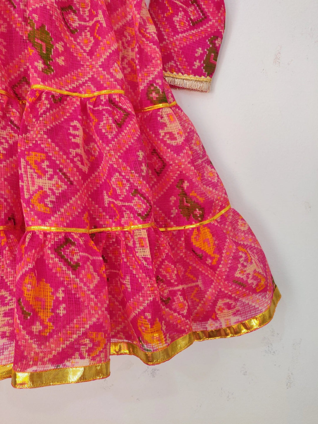 Girls Pink & Green Patola Kurta Pyjama - BYB PREMIUM