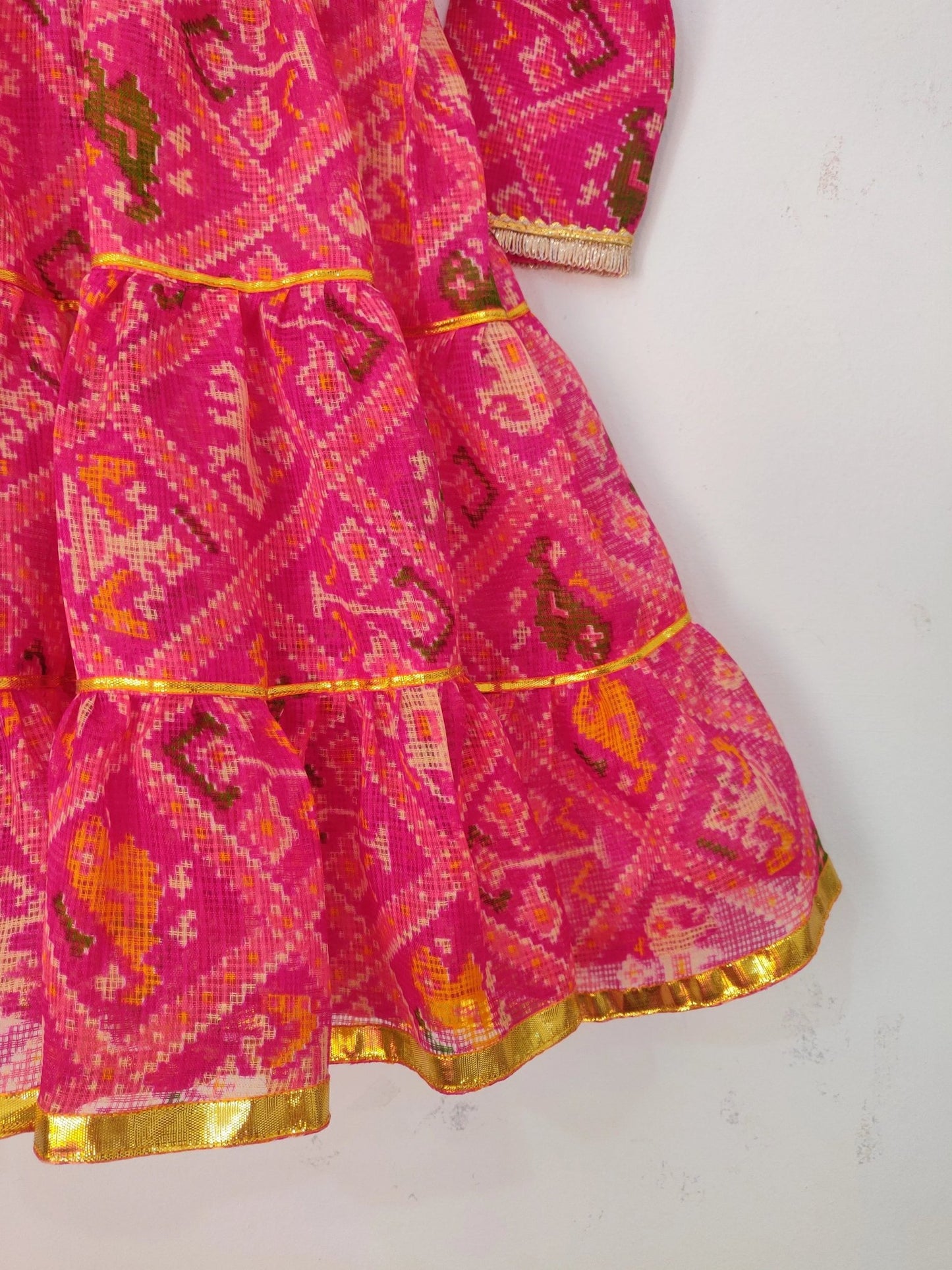 Girls Pink & Green Patola Kurta Pyjama - BYB PREMIUM