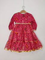 Load image into Gallery viewer, Girls Pink &amp; Green Patola Kurta Pyjama - BYB PREMIUM
