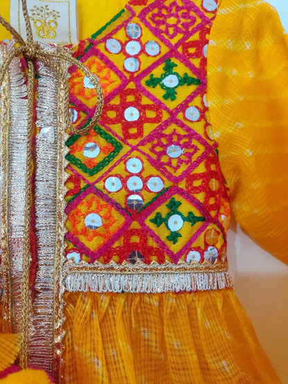 Girls Yellow Patola Kurta Pyjama Set - BYB PREMIUM