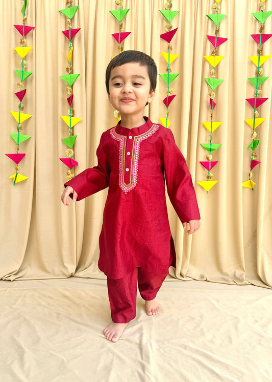 Maroon Kurta Pyjama with Mirror & Thread Embroidery