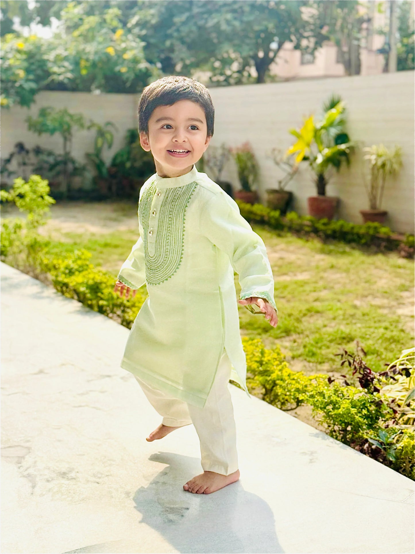 Light Green Chanderi Silk Kurta with Off-White Pyjama