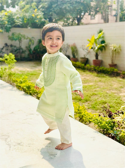 Light Green Chanderi Silk Kurta with Off-White Pyjama