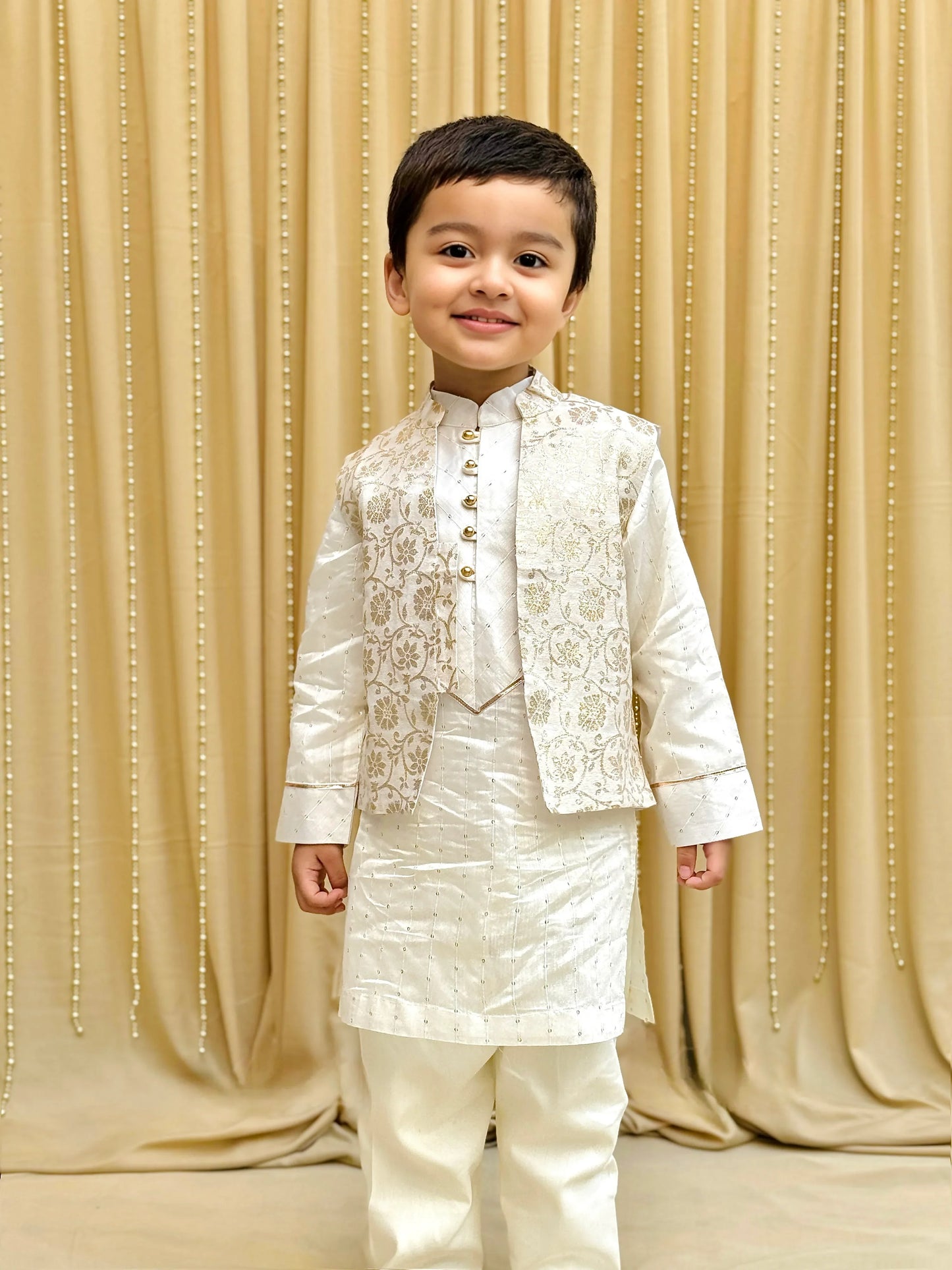Off-White Kurta Pyjama with Brocade Bandi for Boys