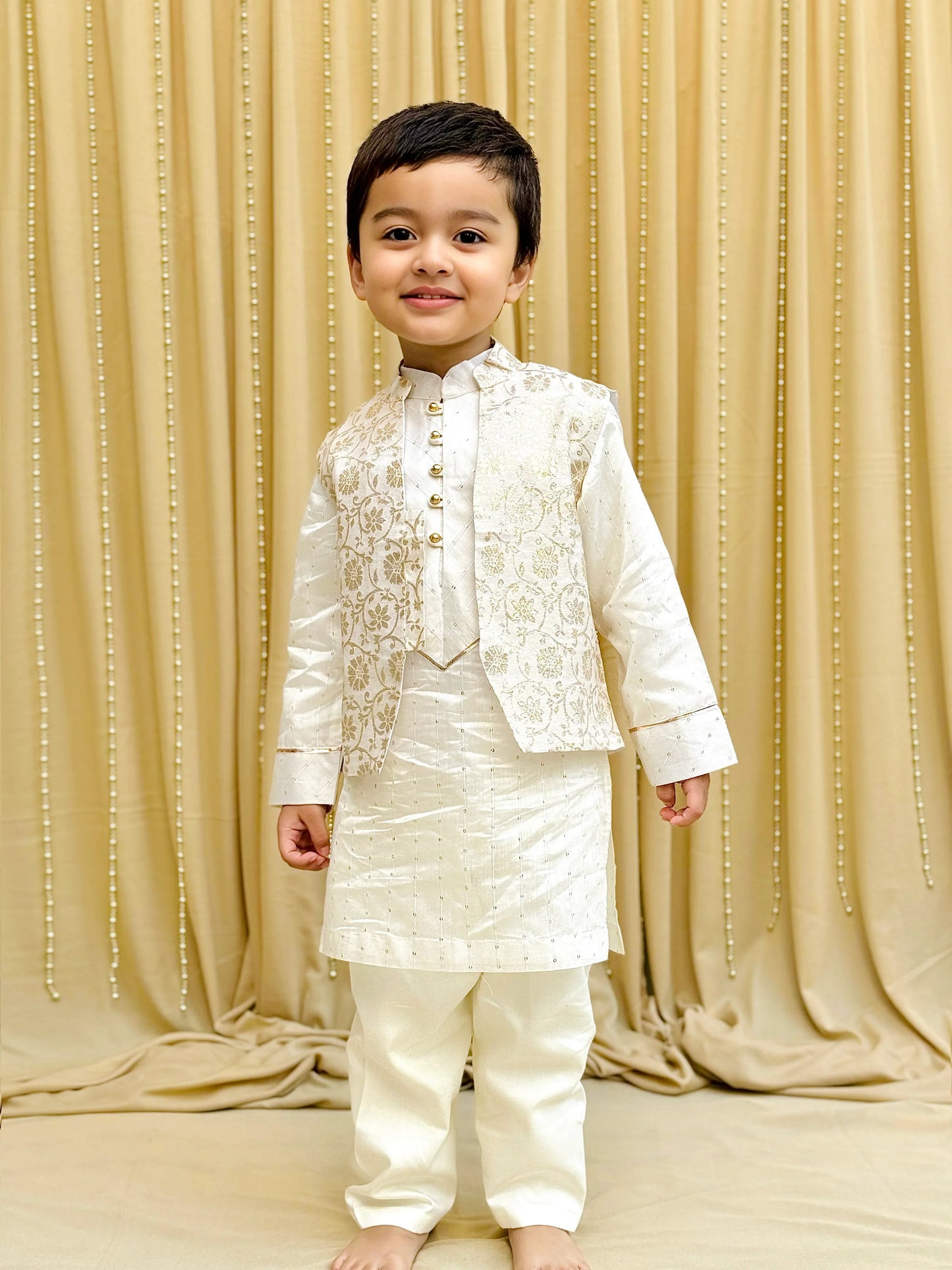 Off-White Kurta Pyjama with Brocade Bandi for Boys